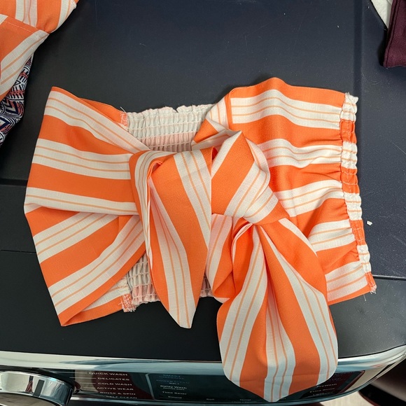Orange two piece set size medium - Picture 2 of 3